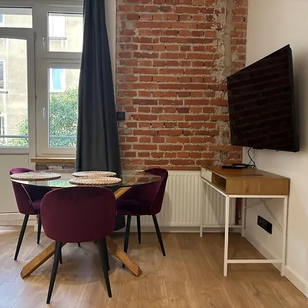 Comfort Cube With Balcony - Old Town *